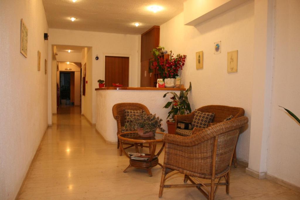 Blue Bay Apartments Chersonissos Buitenkant foto
